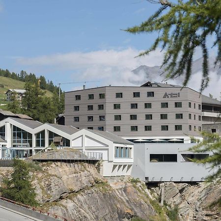 Saas-Fee Wellnesshostel4000 Екстер'єр фото