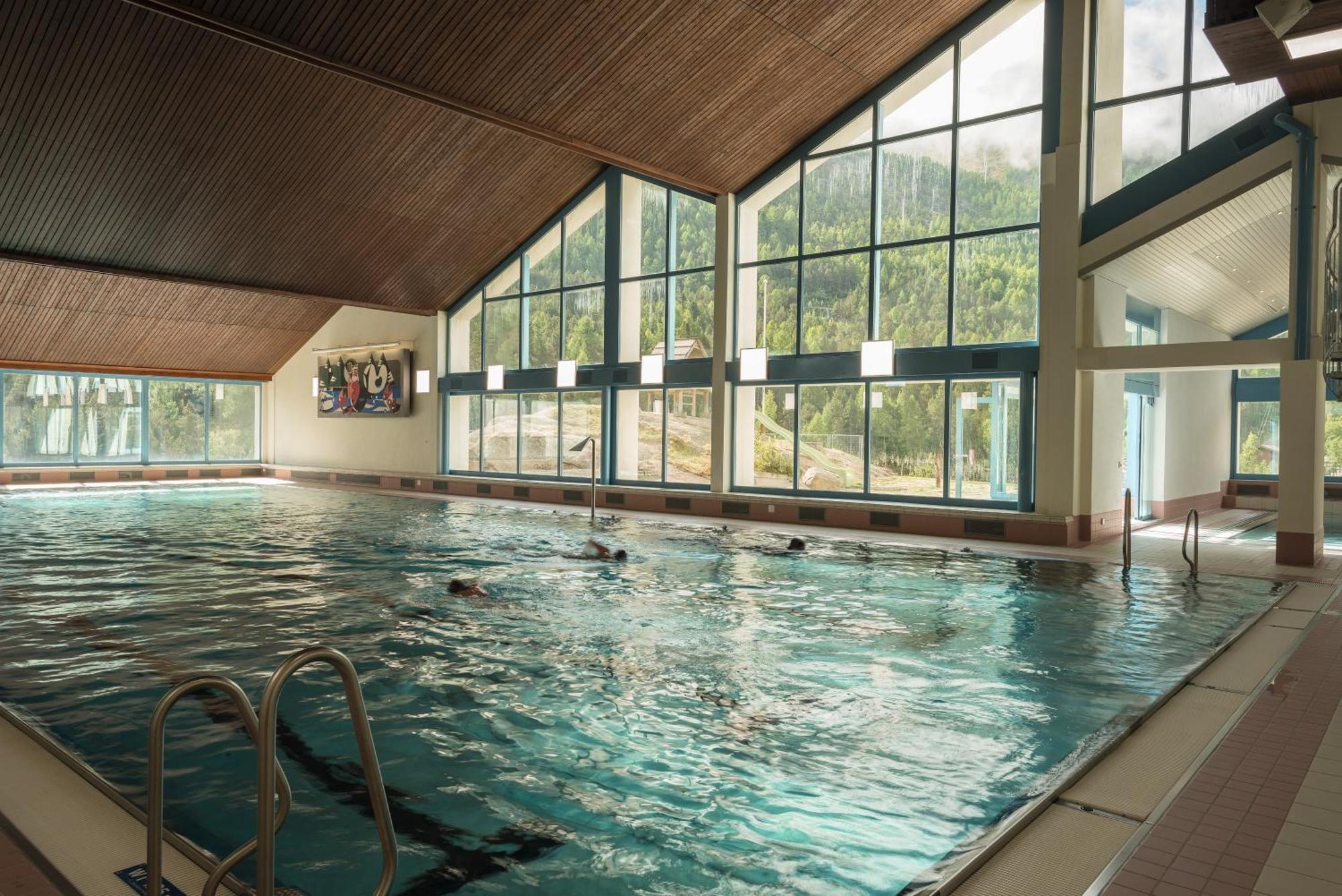 Saas-Fee Wellnesshostel4000 Екстер'єр фото