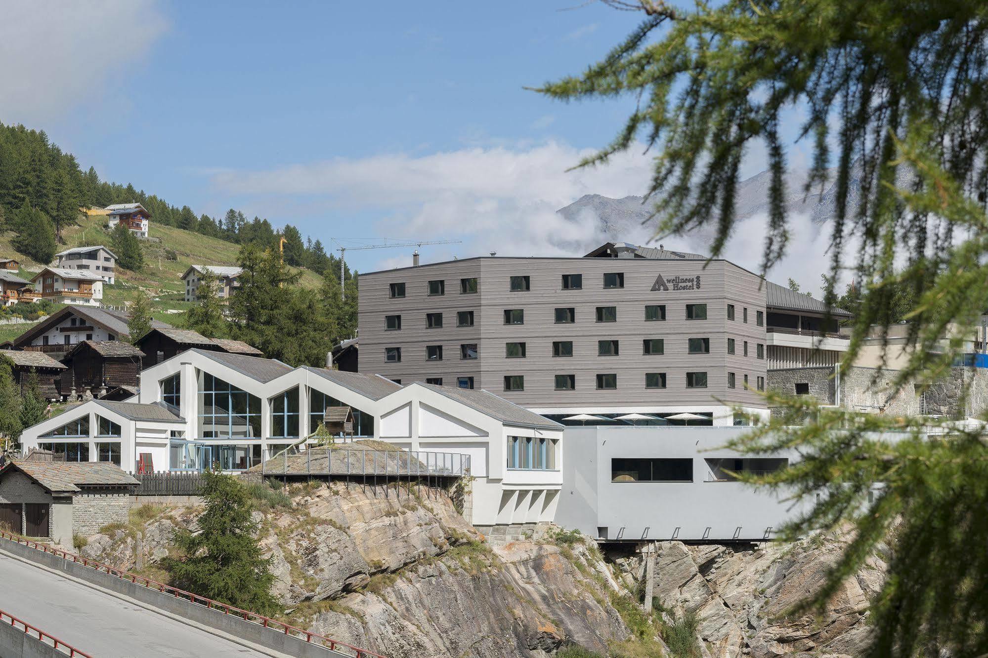 Saas-Fee Wellnesshostel4000 Екстер'єр фото
