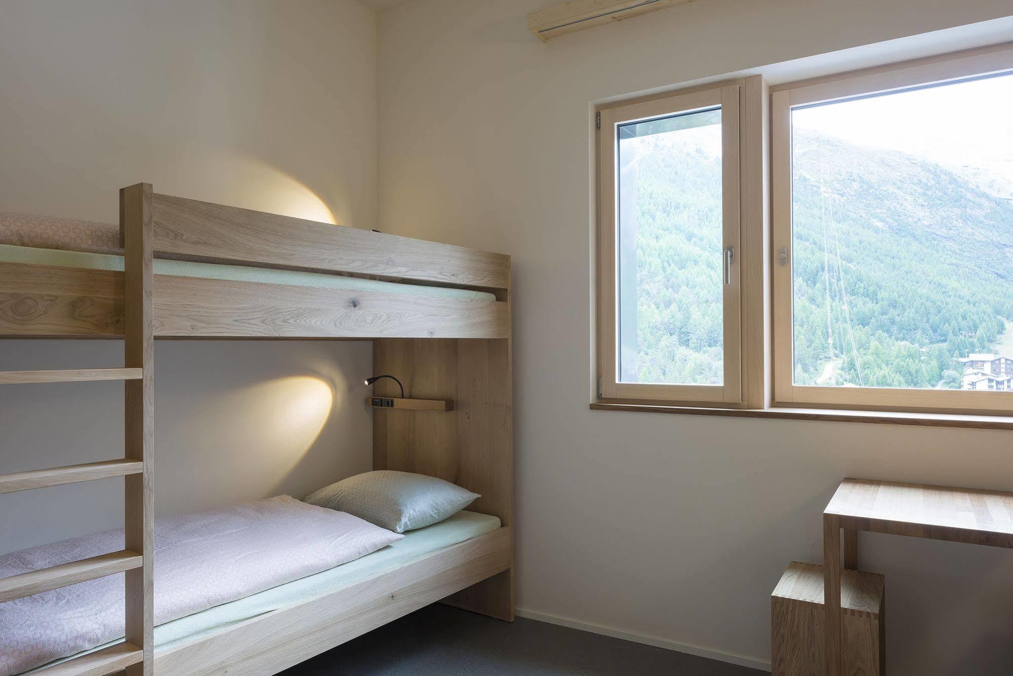 Saas-Fee Wellnesshostel4000 Екстер'єр фото