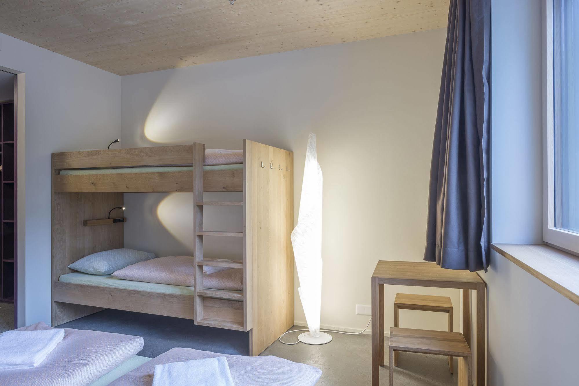 Saas-Fee Wellnesshostel4000 Екстер'єр фото